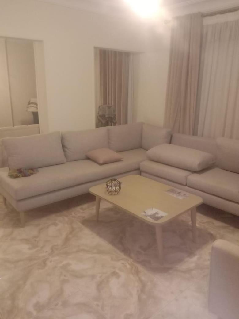 Modern Minutes From Airport Cairo